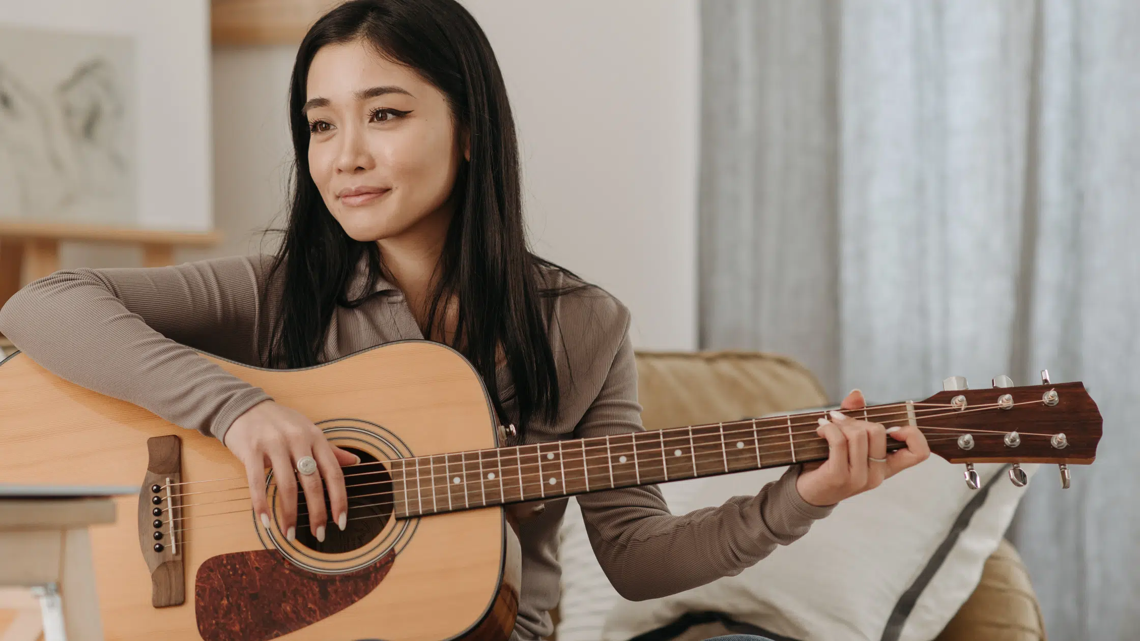 Diferenças entre os violões acústico, elétrico ou eletroacústico