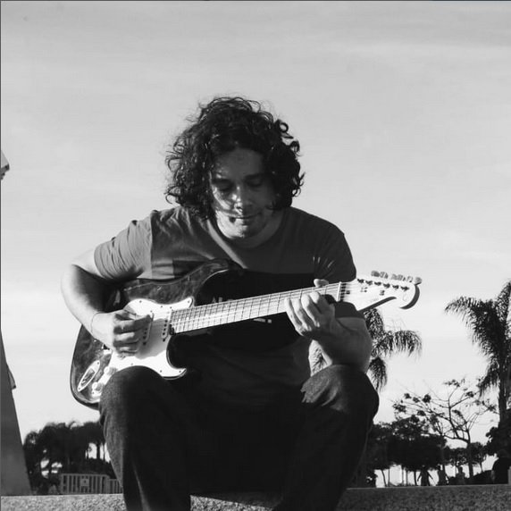 Foto Marcelo redator no intel musica