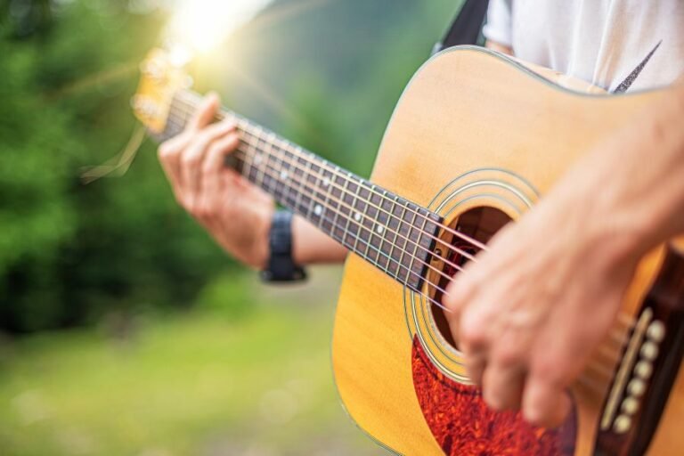 o que é violão acústico