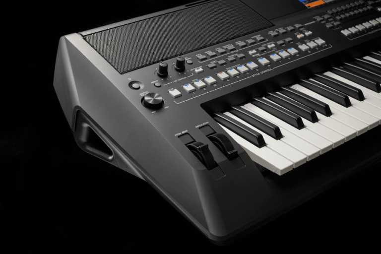 teclado yamaha psr sx600 e bom